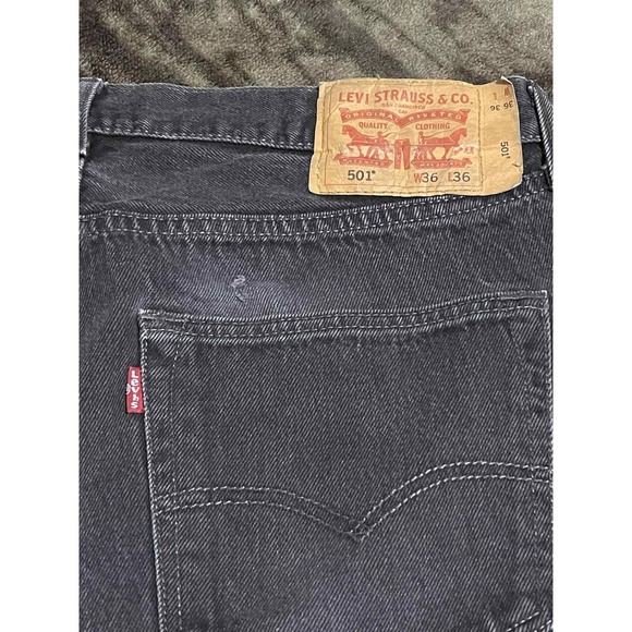 Levis 501 Jeans Mens 36x36 Black Straight Leg Button Fly Red Tab Denim Original - Picture 3 of 7